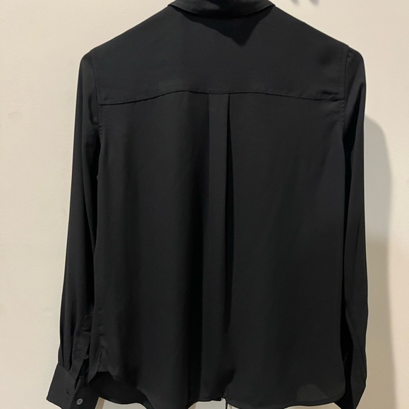 Black button down shirt - Picture 4 of 4